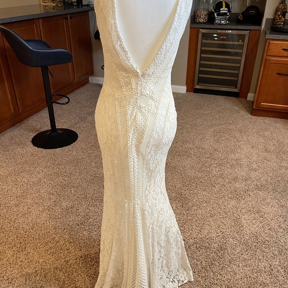 Wedding dress -lace - Picture 5 of 13
